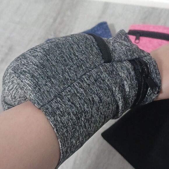 Spandex Sweatband Wrist Wallet, 2 Pockets *Pick 1 for $3, Pick 2 for $5* - Picture 7 of 7